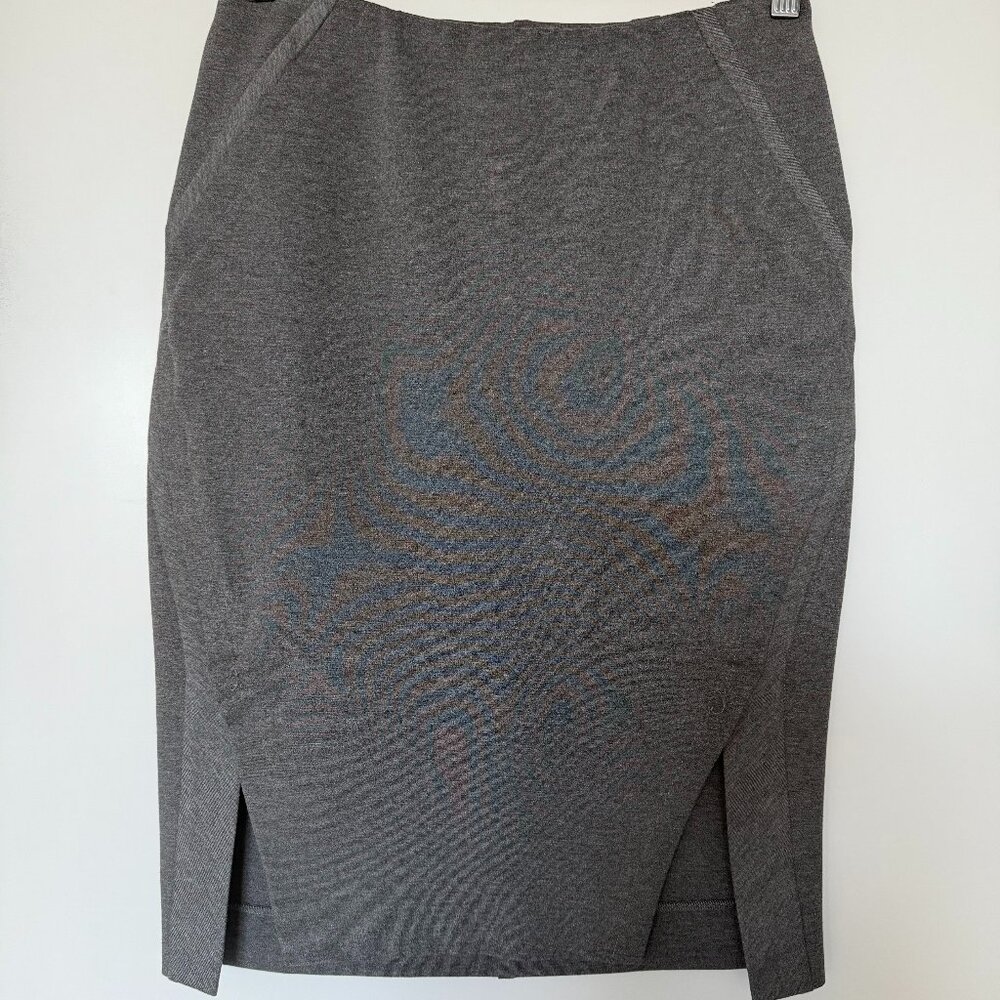 Donna Karan Dark Grey Pencil Skirt – Size S – Stylish, Stretchy & Comfortable